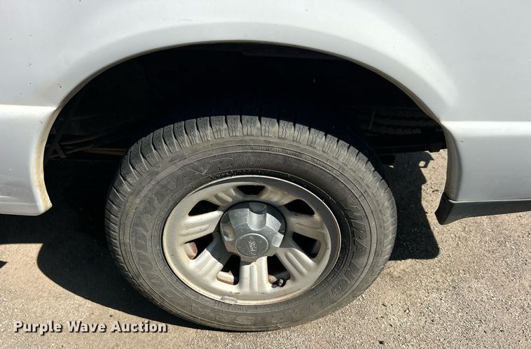 image for item EG0575 2011 Ford Ranger SuperCab pickup truck