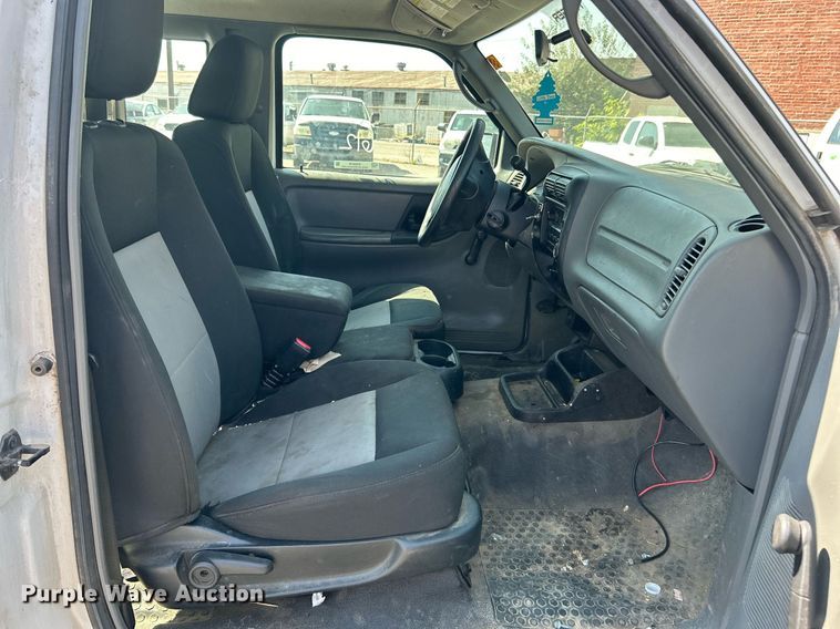 image for item EG0576 2011 Ford Ranger SuperCab pickup truck