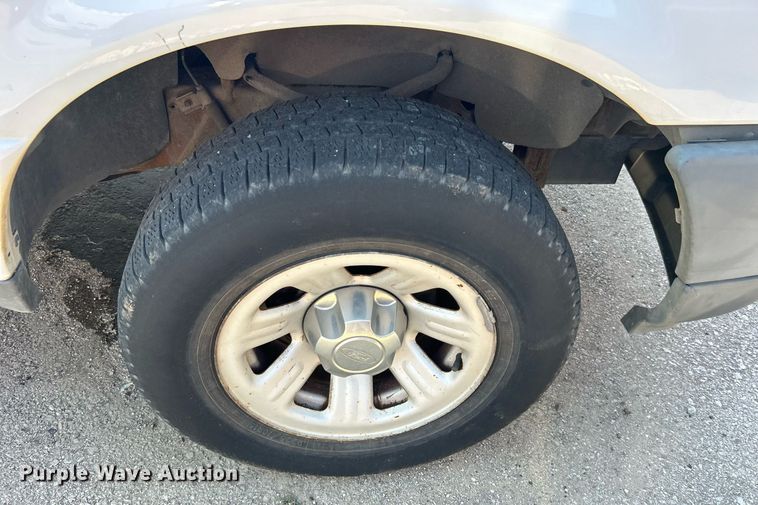 image for item EG0576 2011 Ford Ranger SuperCab pickup truck