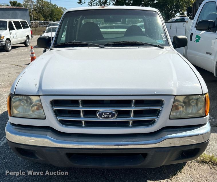 image for item EG0579 2002 Ford Ranger SuperCab pickup truck