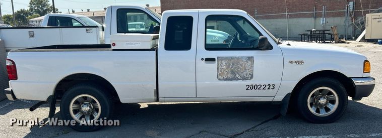 image for item EG0579 2002 Ford Ranger SuperCab pickup truck