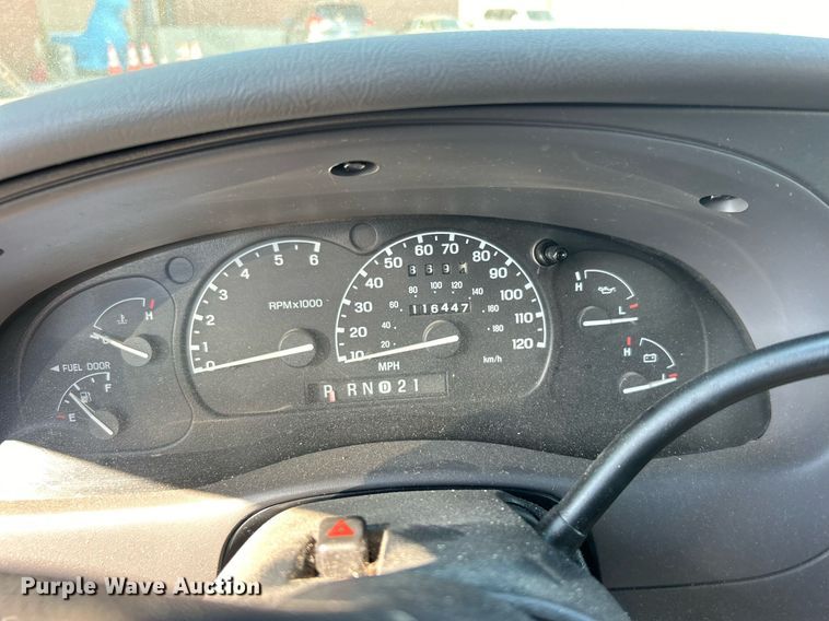 image for item EG0579 2002 Ford Ranger SuperCab pickup truck