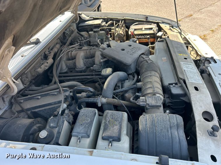 image for item EG0579 2002 Ford Ranger SuperCab pickup truck