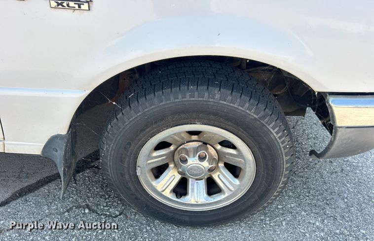 image for item EG0579 2002 Ford Ranger SuperCab pickup truck