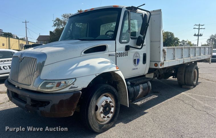 image for item EG0594 2008 International 4300 dump flatbed truck