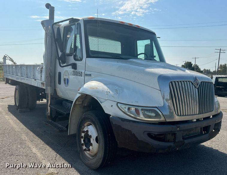 image for item EG0594 2008 International 4300 dump flatbed truck