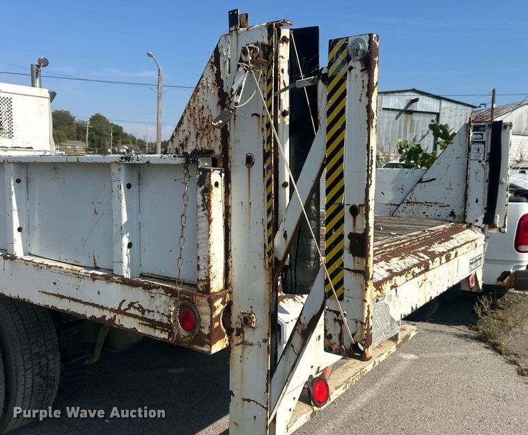 image for item EG0594 2008 International 4300 dump flatbed truck