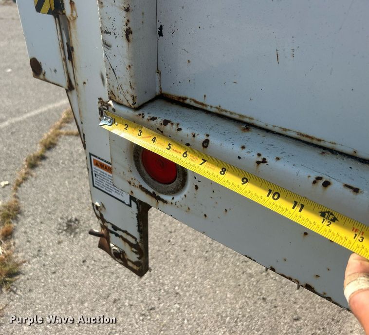 image for item EG0594 2008 International 4300 dump flatbed truck