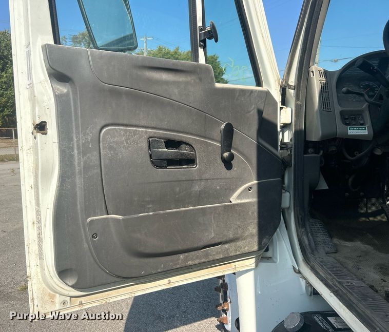 image for item EG0594 2008 International 4300 dump flatbed truck