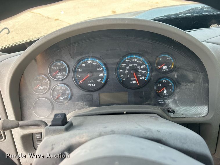 image for item EG0594 2008 International 4300 dump flatbed truck