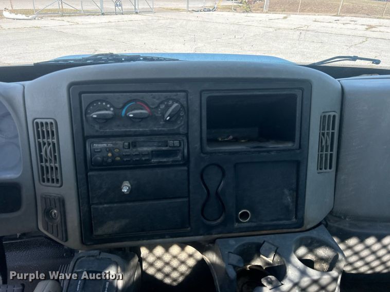 image for item EG0594 2008 International 4300 dump flatbed truck