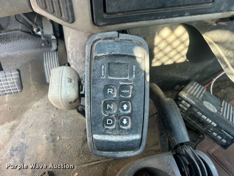 image for item EG0594 2008 International 4300 dump flatbed truck