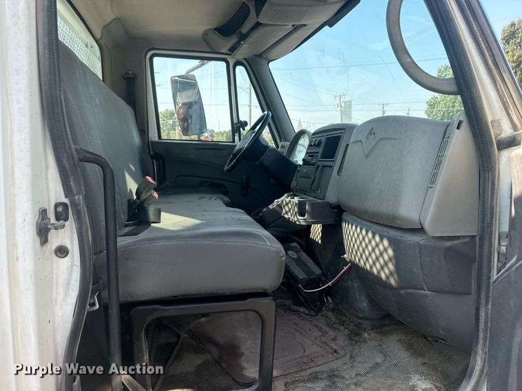 image for item EG0594 2008 International 4300 dump flatbed truck