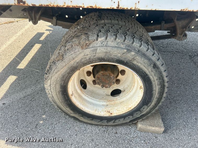 image for item EG0594 2008 International 4300 dump flatbed truck