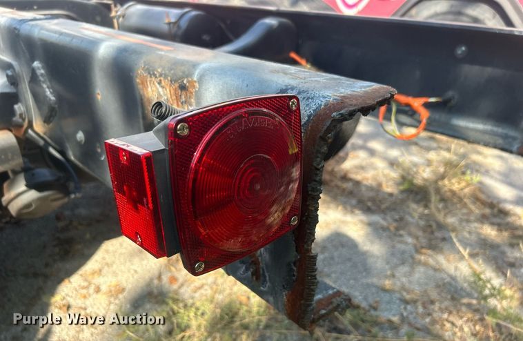 image for item EG0600 1993 Ford LNT8000 truck cab and chassis