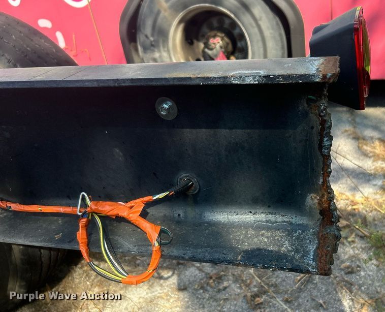 image for item EG0600 1993 Ford LNT8000 truck cab and chassis