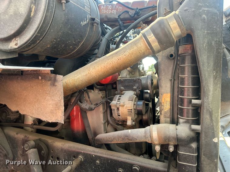 image for item EG0600 1993 Ford LNT8000 truck cab and chassis