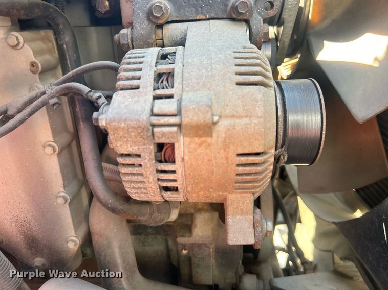 image for item EG0600 1993 Ford LNT8000 truck cab and chassis