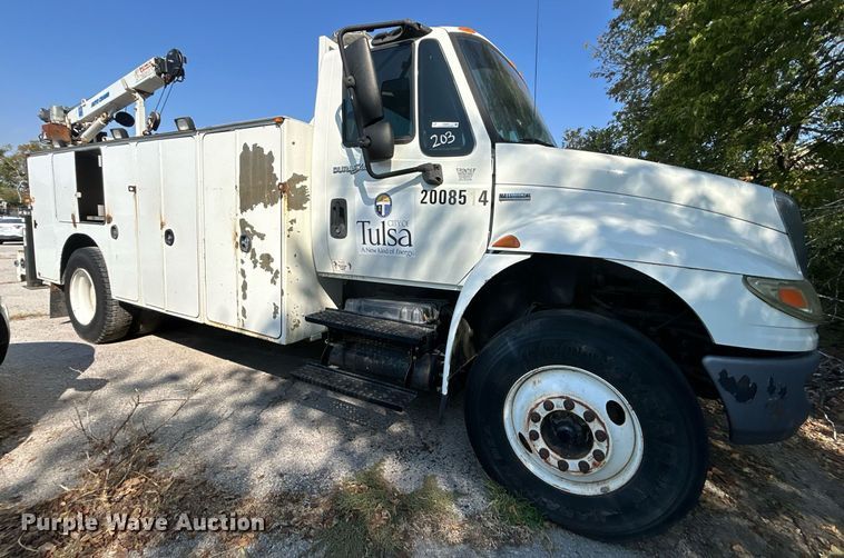 image for item EG0601 2008 International 4400 utility / service truck