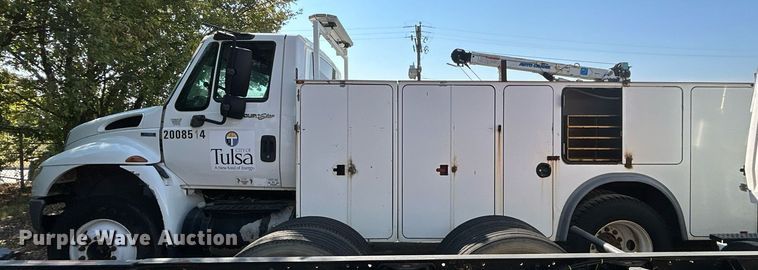 image for item EG0601 2008 International 4400 utility / service truck