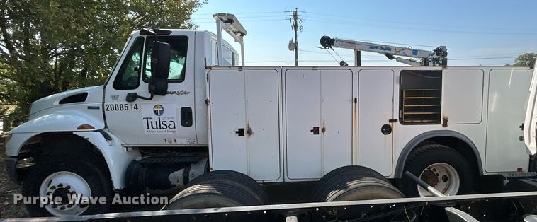 image for item EG0601 2008 International 4400 utility / service truck