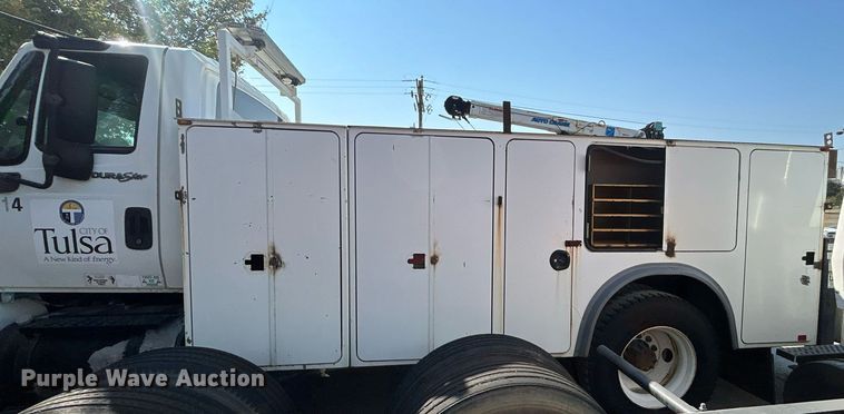 image for item EG0601 2008 International 4400 utility / service truck