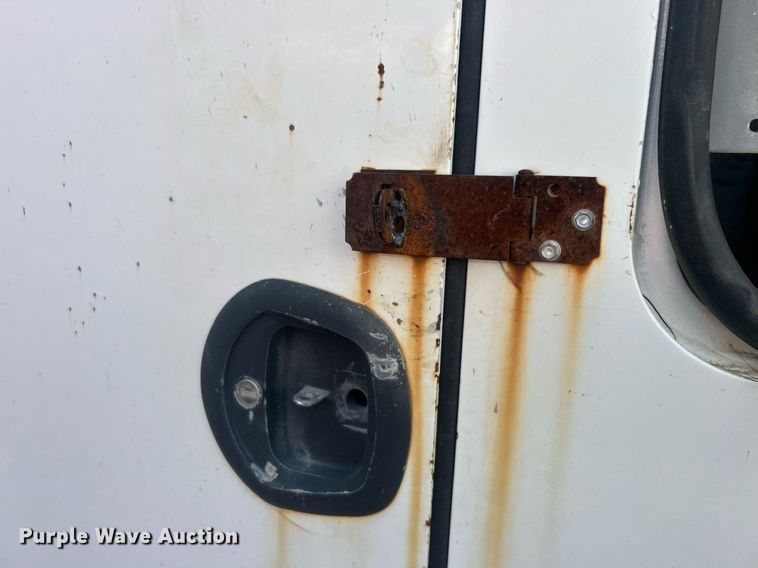 image for item EG0601 2008 International 4400 utility / service truck