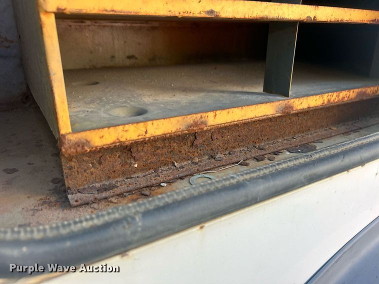 image for item EG0601 2008 International 4400 utility / service truck