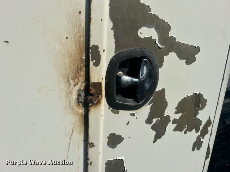 image for item EG0601 2008 International 4400 utility / service truck