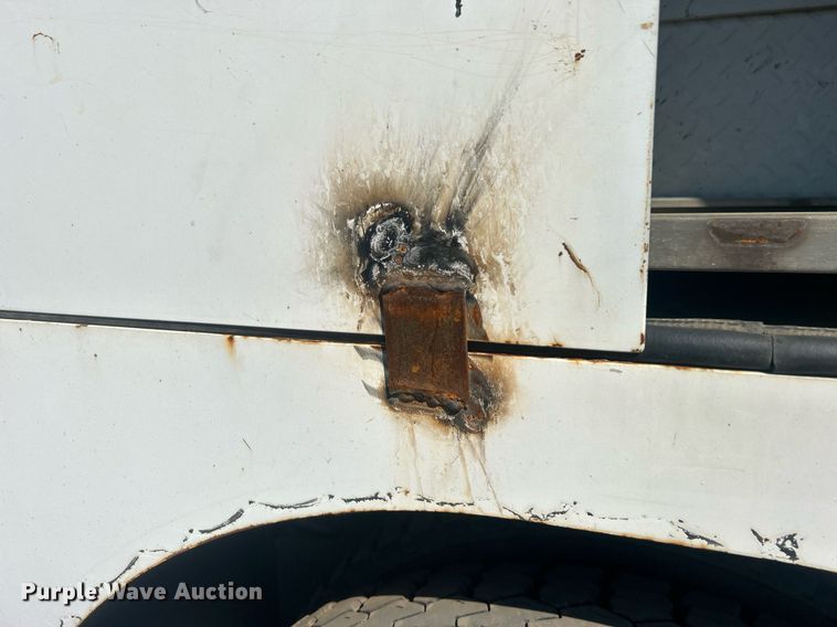 image for item EG0601 2008 International 4400 utility / service truck