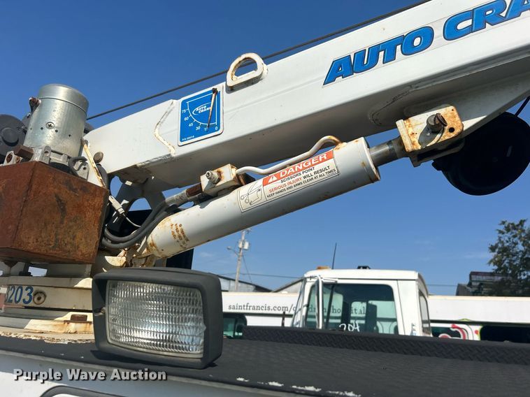 image for item EG0601 2008 International 4400 utility / service truck