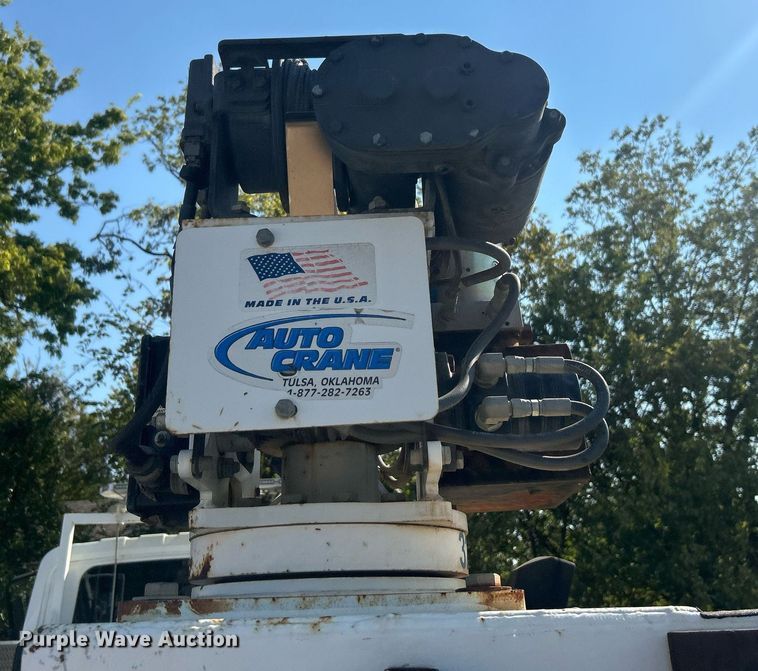 image for item EG0601 2008 International 4400 utility / service truck