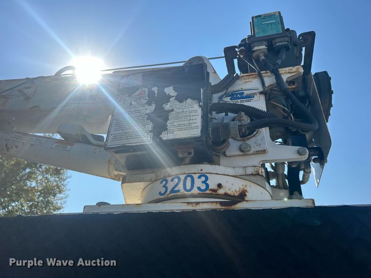 image for item EG0601 2008 International 4400 utility / service truck