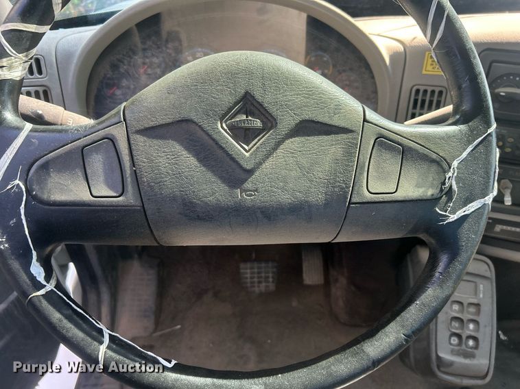 image for item EG0601 2008 International 4400 utility / service truck