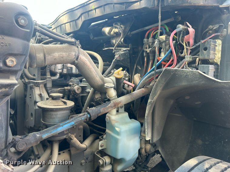 image for item EG0601 2008 International 4400 utility / service truck