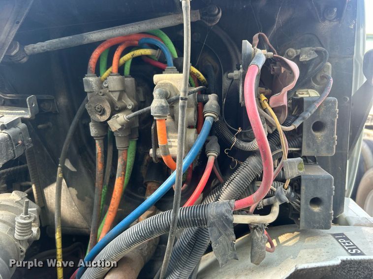 image for item EG0601 2008 International 4400 utility / service truck