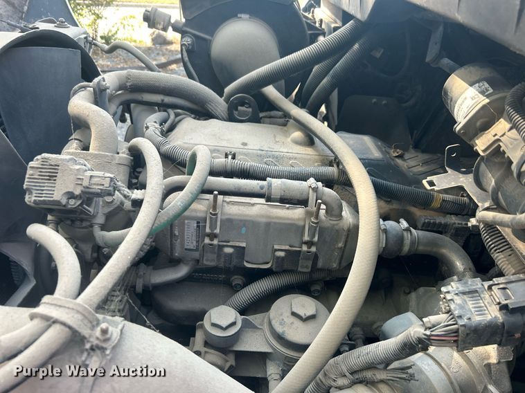 image for item EG0601 2008 International 4400 utility / service truck