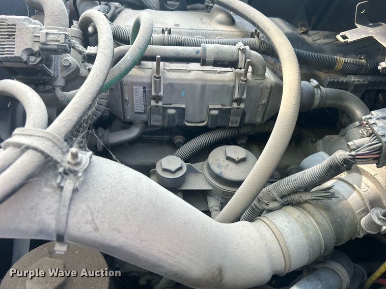 image for item EG0601 2008 International 4400 utility / service truck