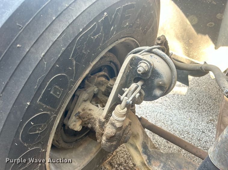 image for item EG0601 2008 International 4400 utility / service truck