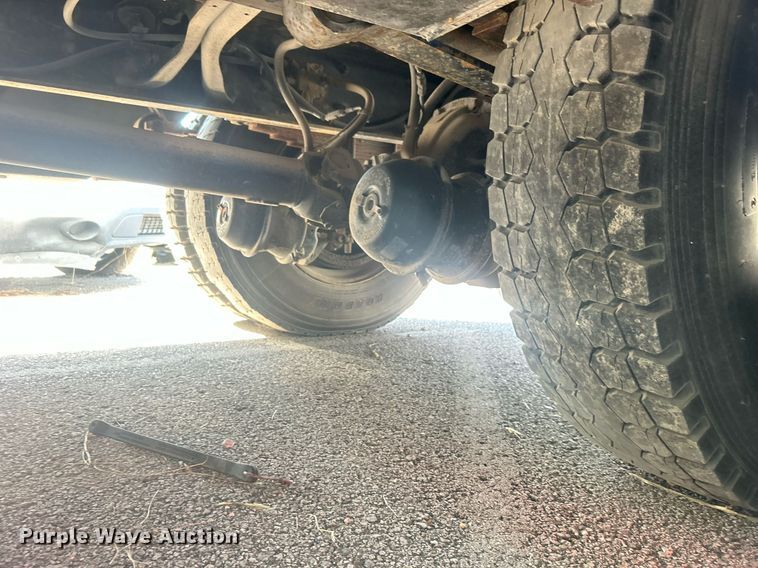 image for item EG0601 2008 International 4400 utility / service truck