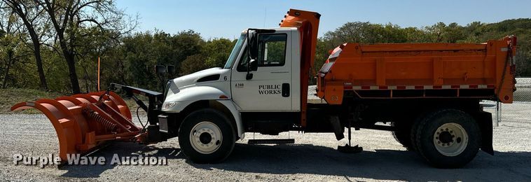 image for item EG6759 2005 International 4300 SBA  dump truck