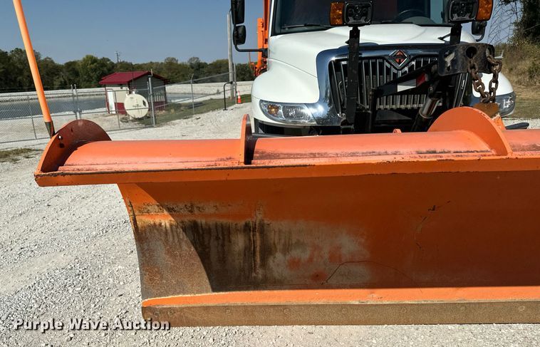 image for item EG6759 2005 International 4300 SBA  dump truck