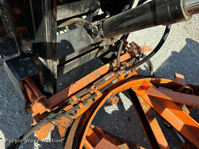 image for item EG6759 2005 International 4300 SBA  dump truck