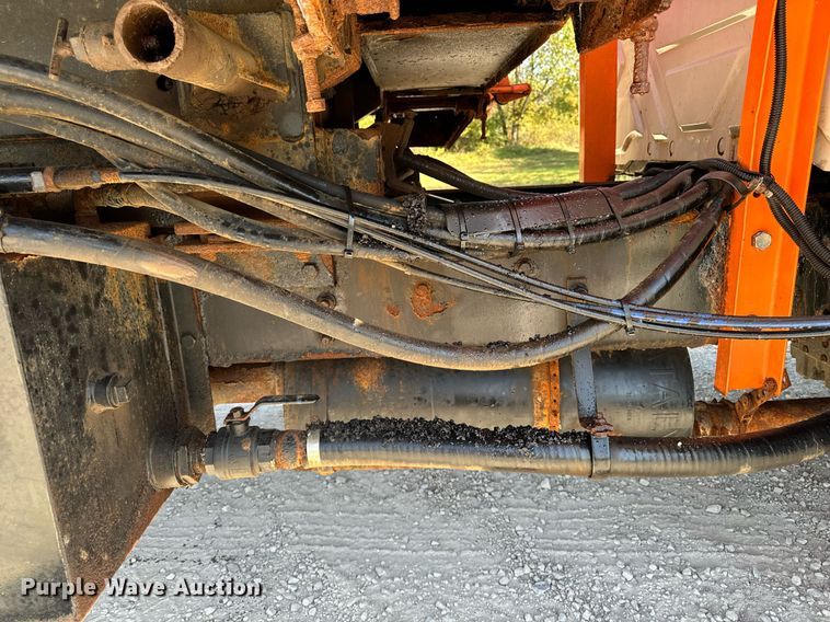 image for item EG6759 2005 International 4300 SBA  dump truck