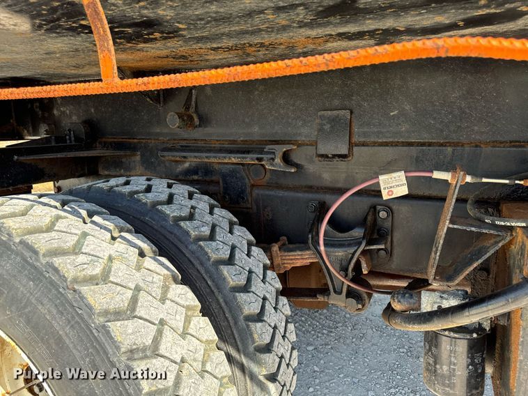 image for item EG6759 2005 International 4300 SBA  dump truck