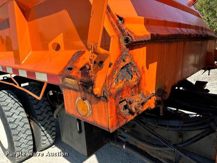 image for item EG6759 2005 International 4300 SBA  dump truck