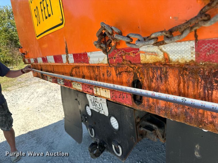 image for item EG6759 2005 International 4300 SBA  dump truck