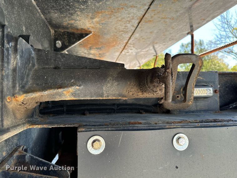 image for item EG6759 2005 International 4300 SBA  dump truck