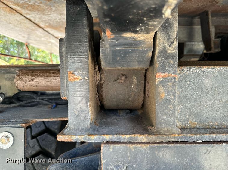 image for item EG6759 2005 International 4300 SBA  dump truck