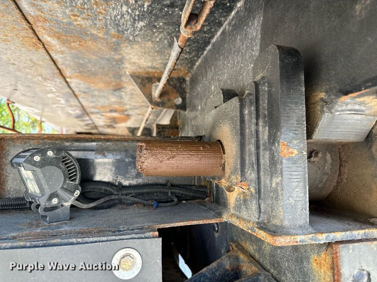 image for item EG6759 2005 International 4300 SBA  dump truck